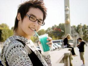 韩国帅哥生活照大全,生活照中的魅力瞬间